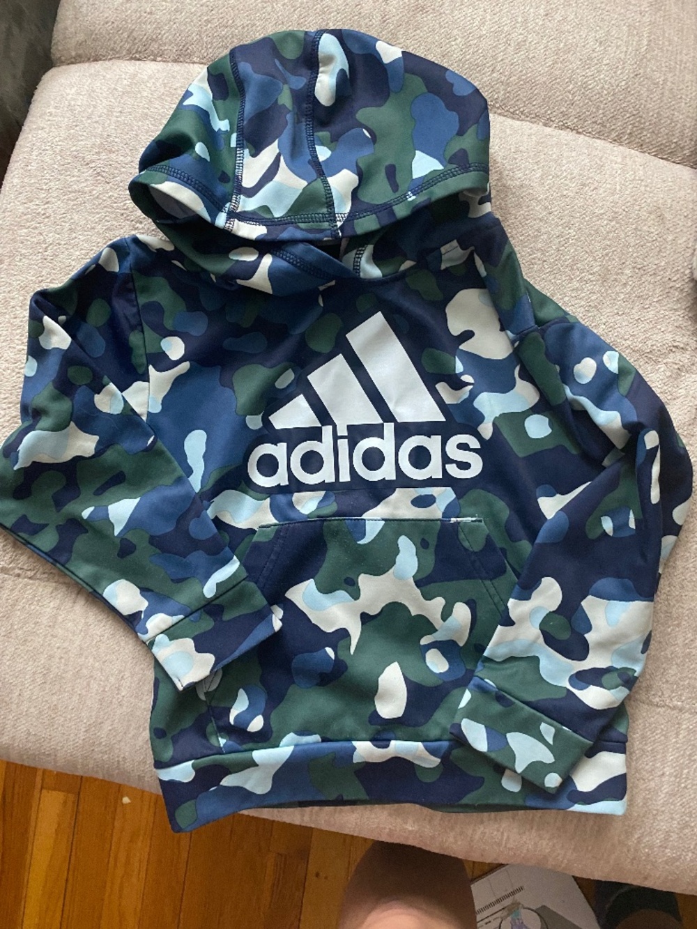 Adidas sweatshirt size 6